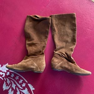 Kenneth Cole Reaction brown sued slouchy boots Size 6.5